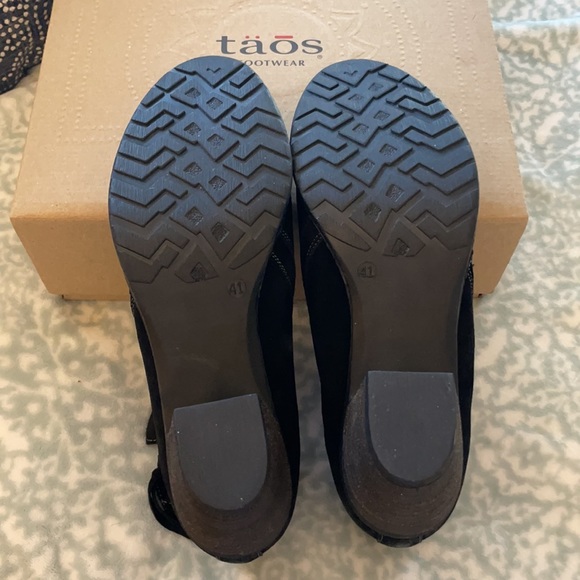 NWT Taos Dillie black suede boots Size 41 (U.S. 10 - 10.5) - Picture 6 of 12